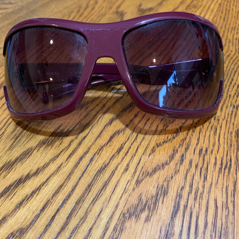Gucci purple rectangle sunglasses
